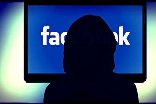 facebook-257829_960_720